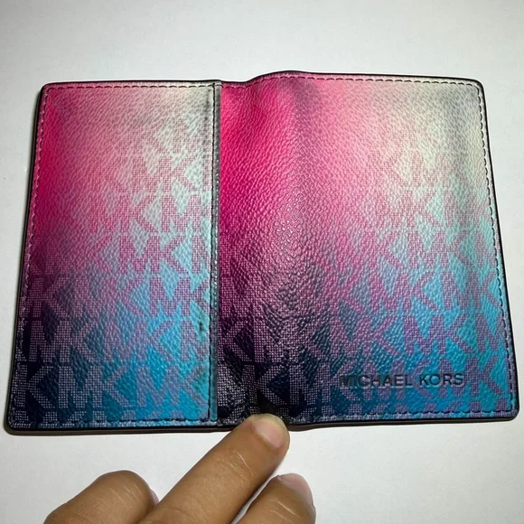 Michael Kors Wallets - Picture 4 of 4